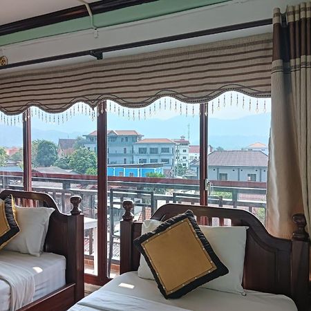 Bountang Mountain View Riverside Hotel 방 비엥 외부 사진
