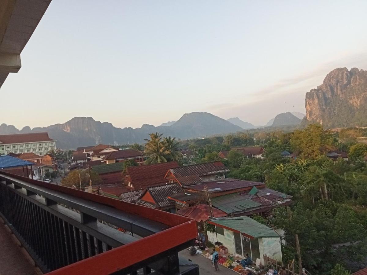 Bountang Mountain View Riverside Hotel 방 비엥 외부 사진