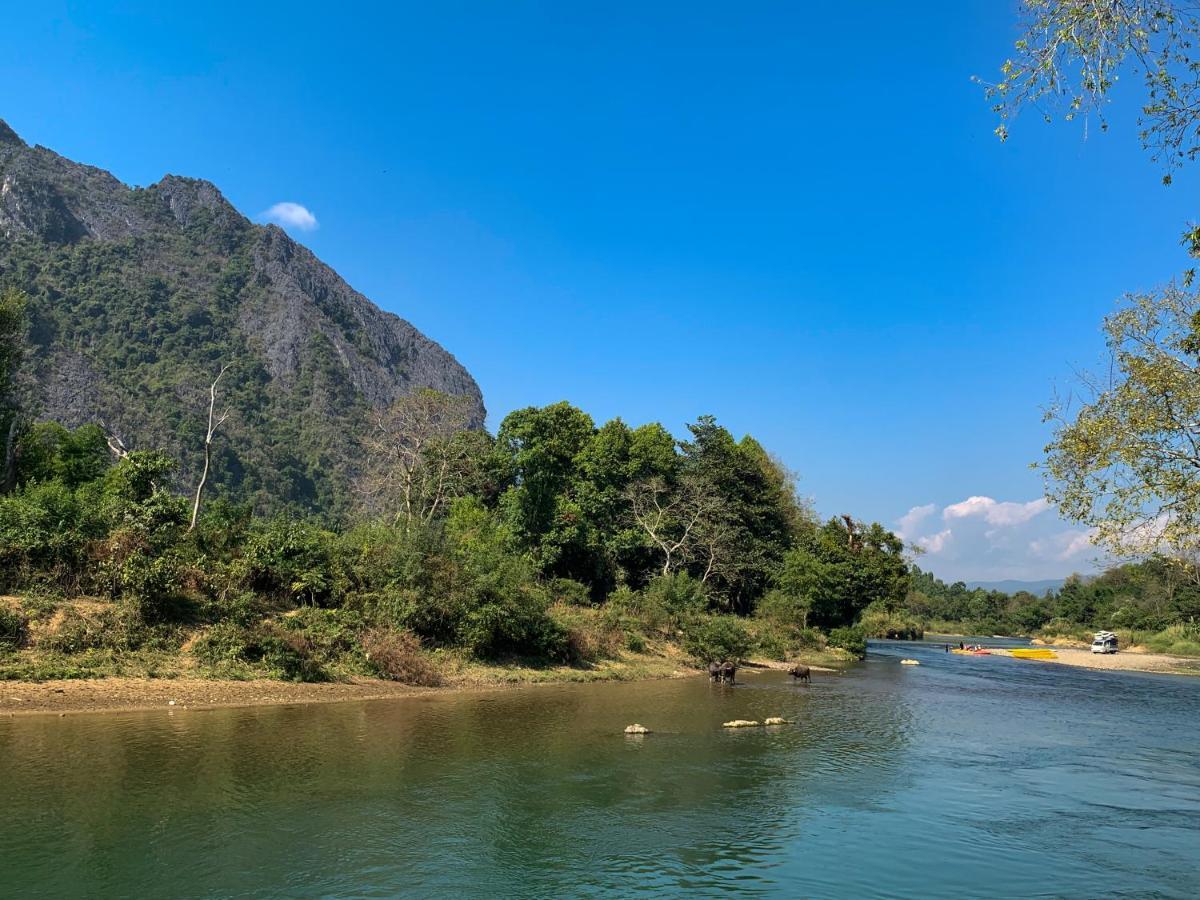 Bountang Mountain View Riverside Hotel 방 비엥 외부 사진