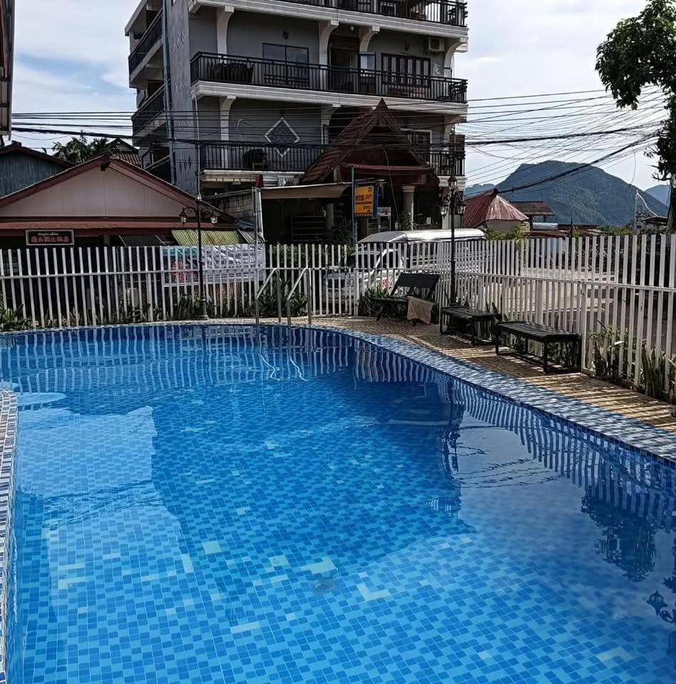 Bountang Mountain View Riverside Hotel 방 비엥 외부 사진